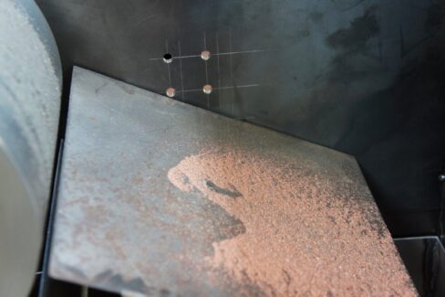 Dettaglio di un separatore elettrostatico tipo SE Ghirarduzzi utilizzato per il recupero di metalli, la separazione di polveri e materiali conduttivi in diversi settori industriali e minerari