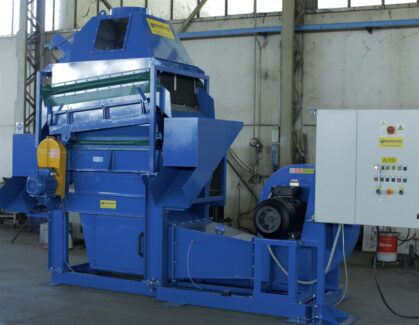 Tavola densimetrica Ghirarduzzi modello DM50 2023 per la separazione densimetrica di materiali omogenei, utilizzata per metalli, plastiche, vetro, compost, ceneri e altri materiali.